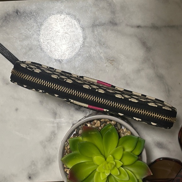 SOLD Kate Spade wallet - Picture 10 of 11